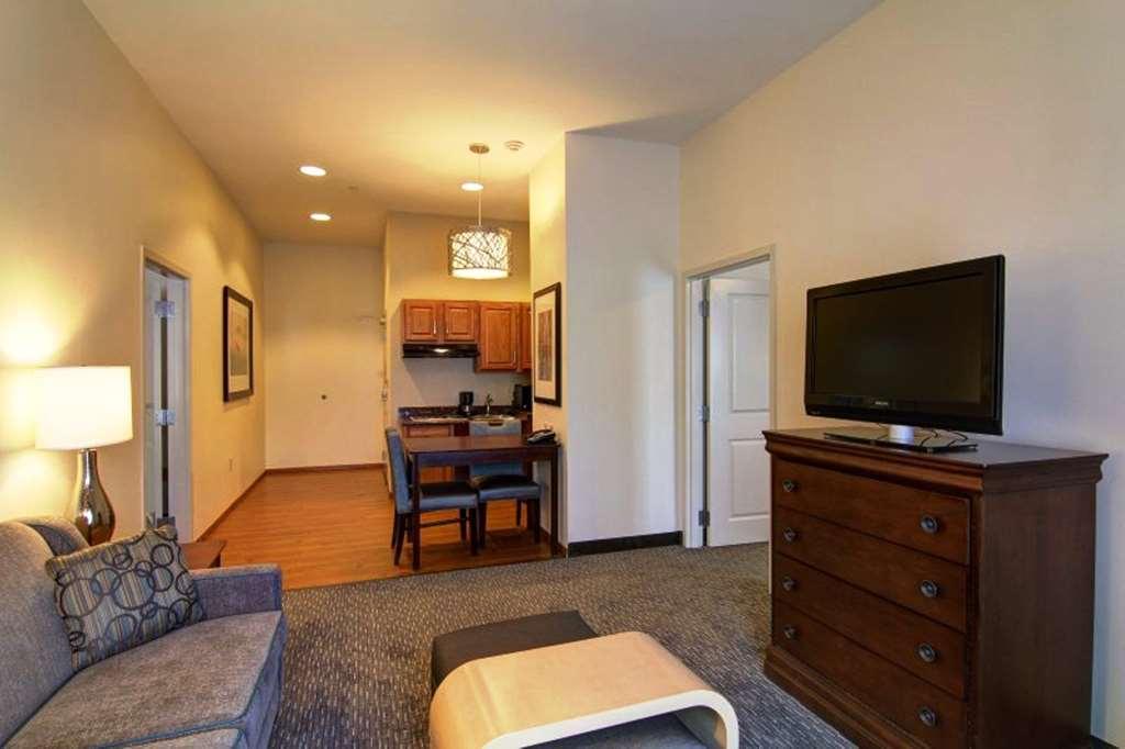 Homewood By Hilton City-west Hotel 3*