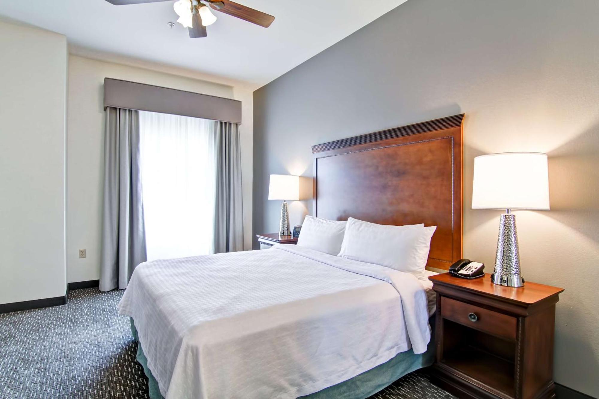 Hotel Homewood By Hilton City-west 3*