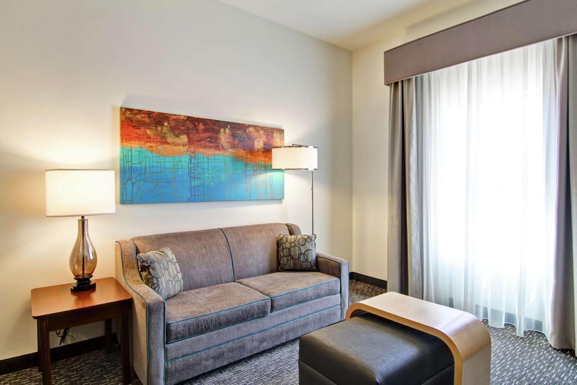 Homewood By Hilton City-west Hotel 3*